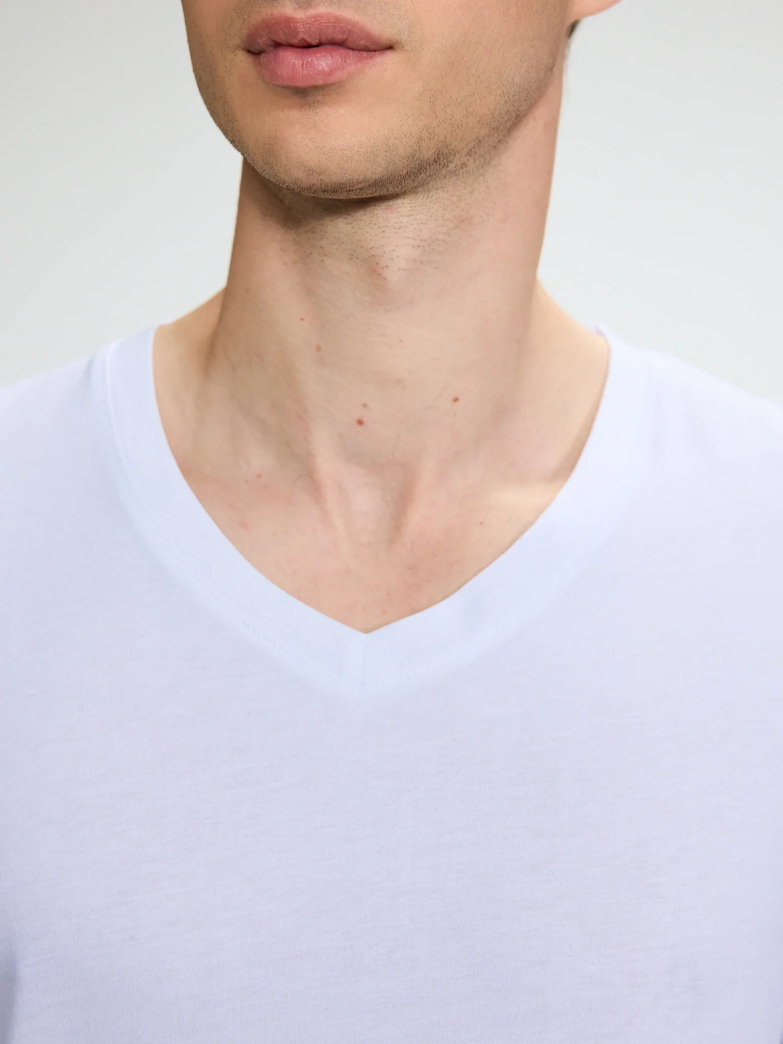 V-Neck Bamboo T-Shirt White - Image 3