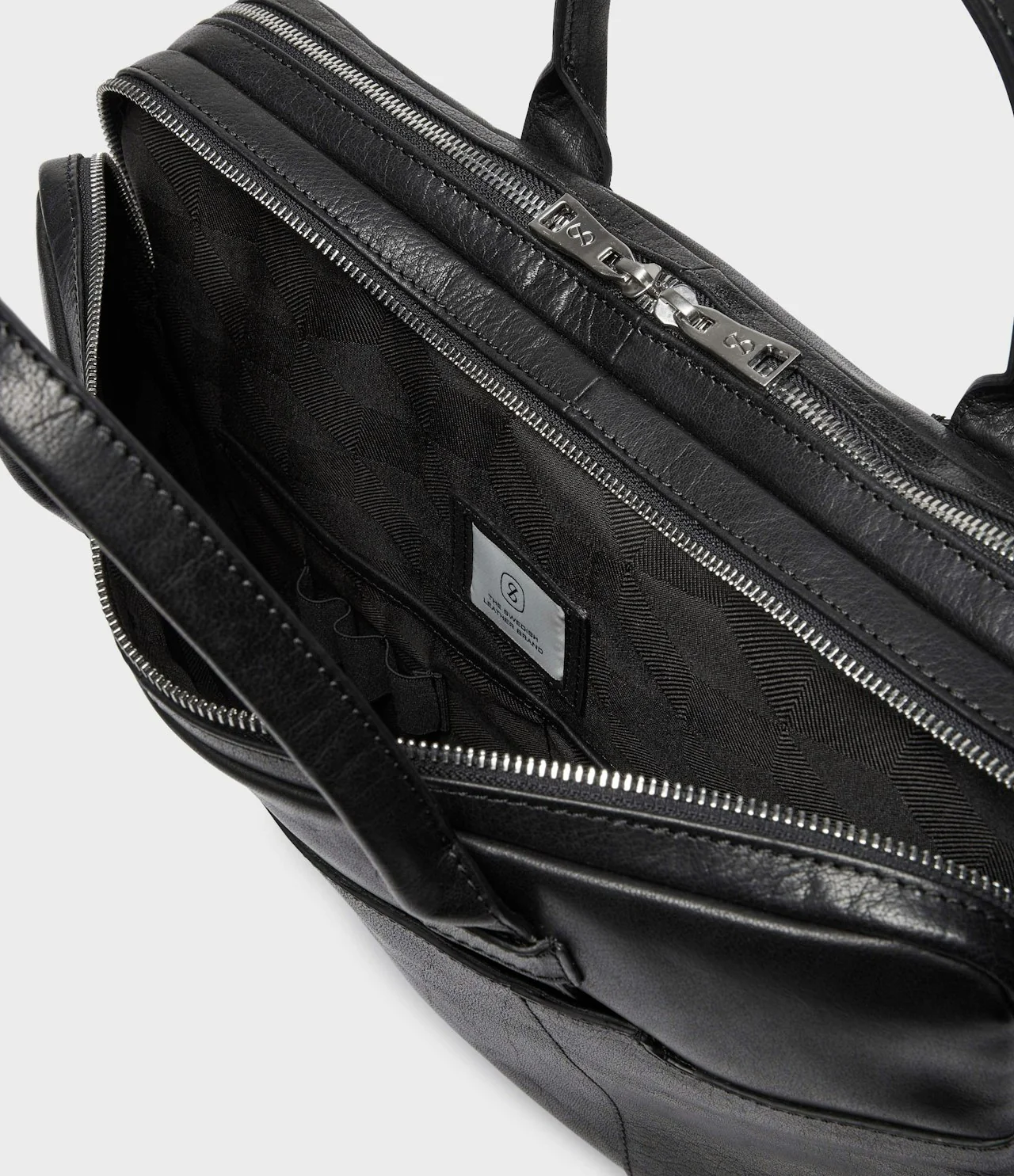 Vadstena Data Bag Black - Image 5