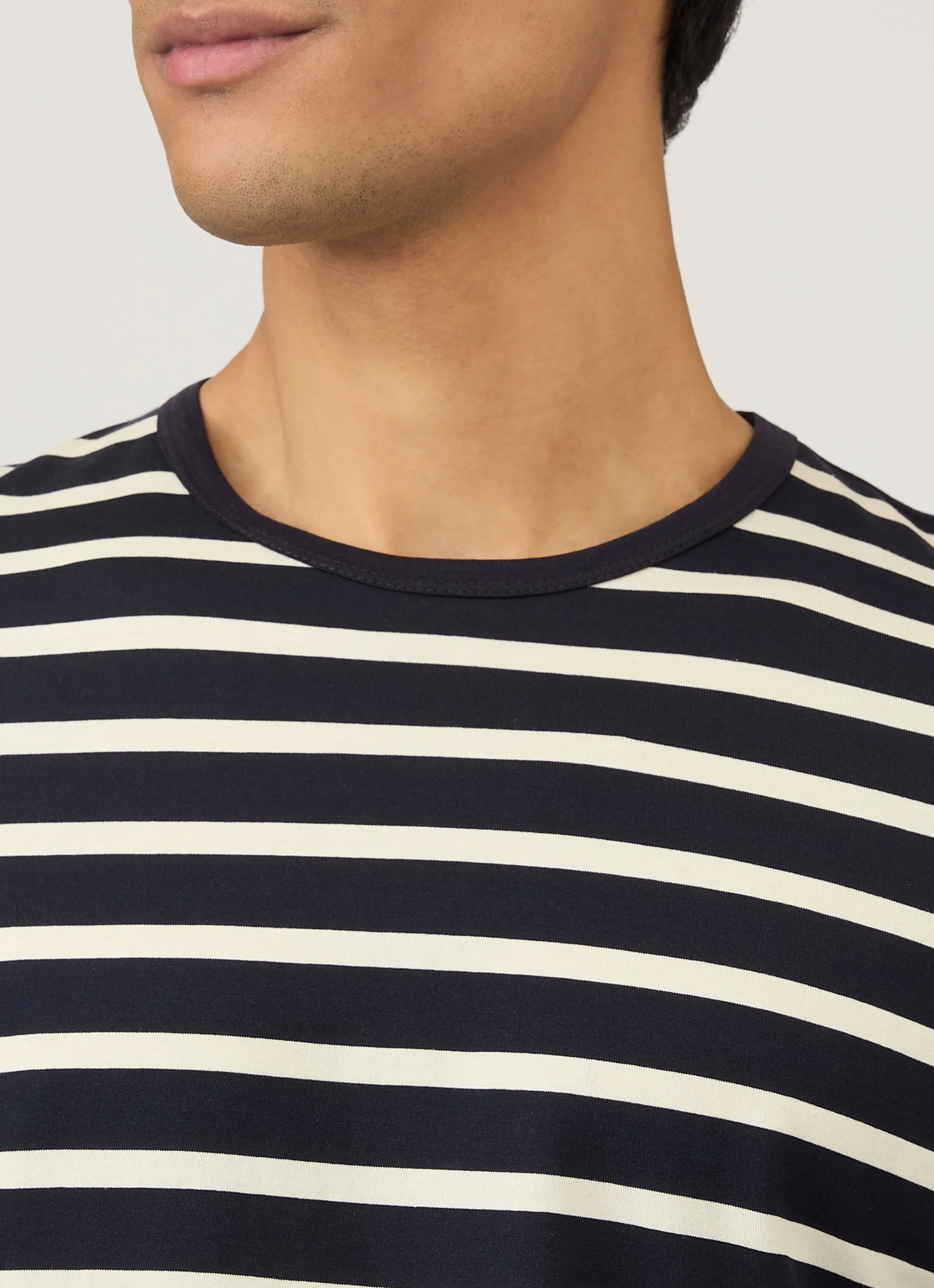 Classic T-Shirt Navy/Ecru - Image 6