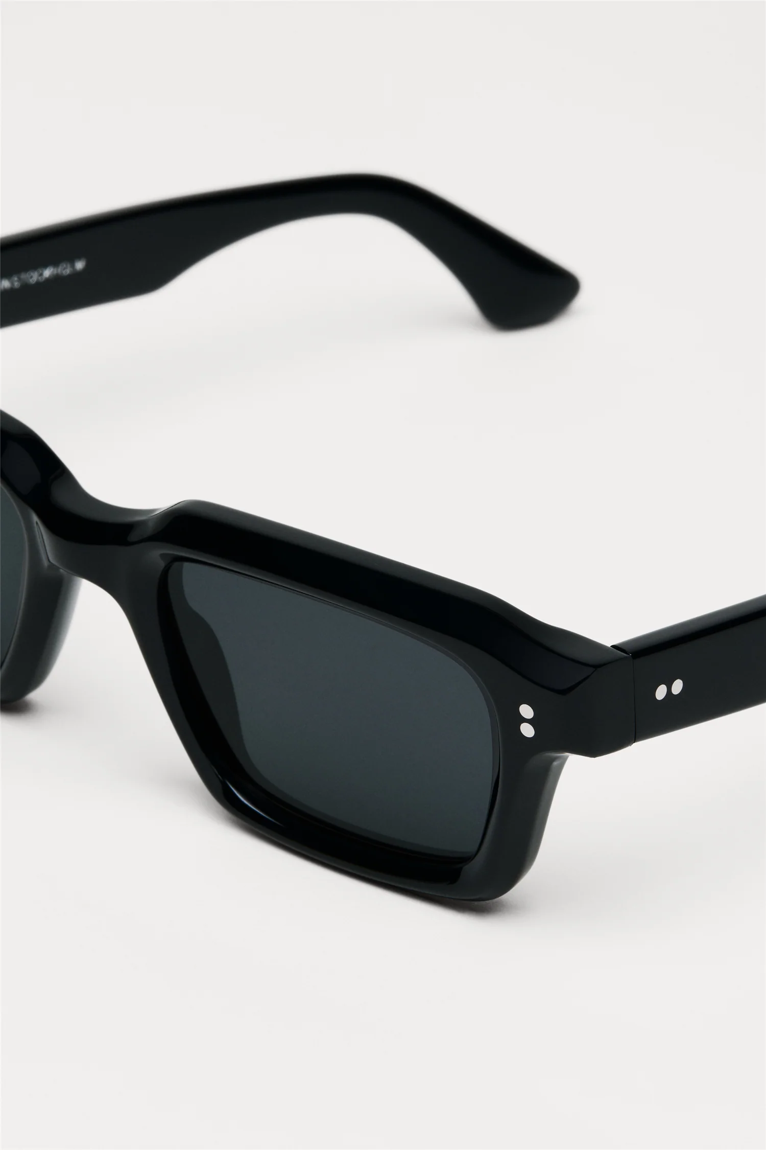 03 Black - Image 5
