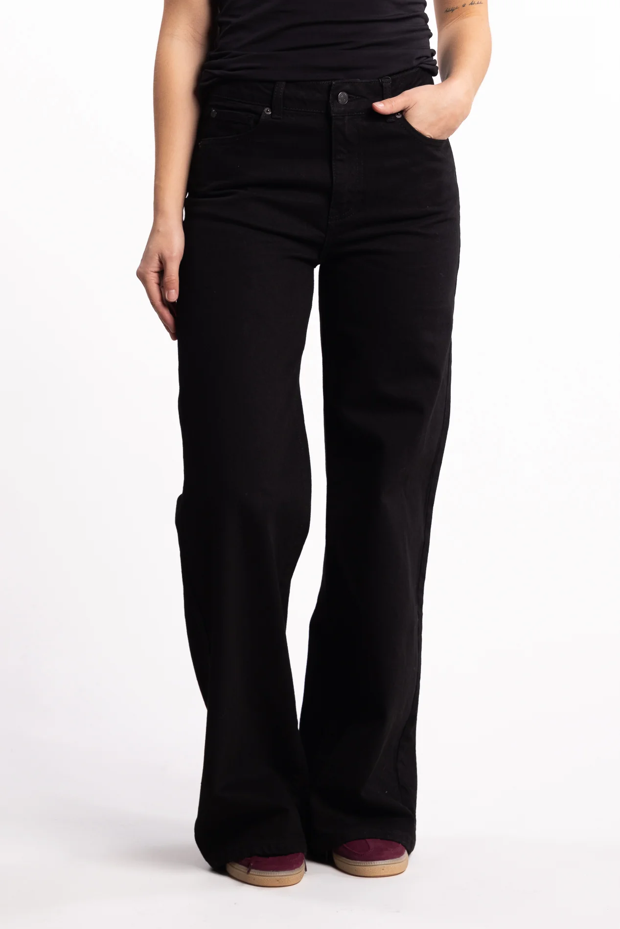 Taylor- black