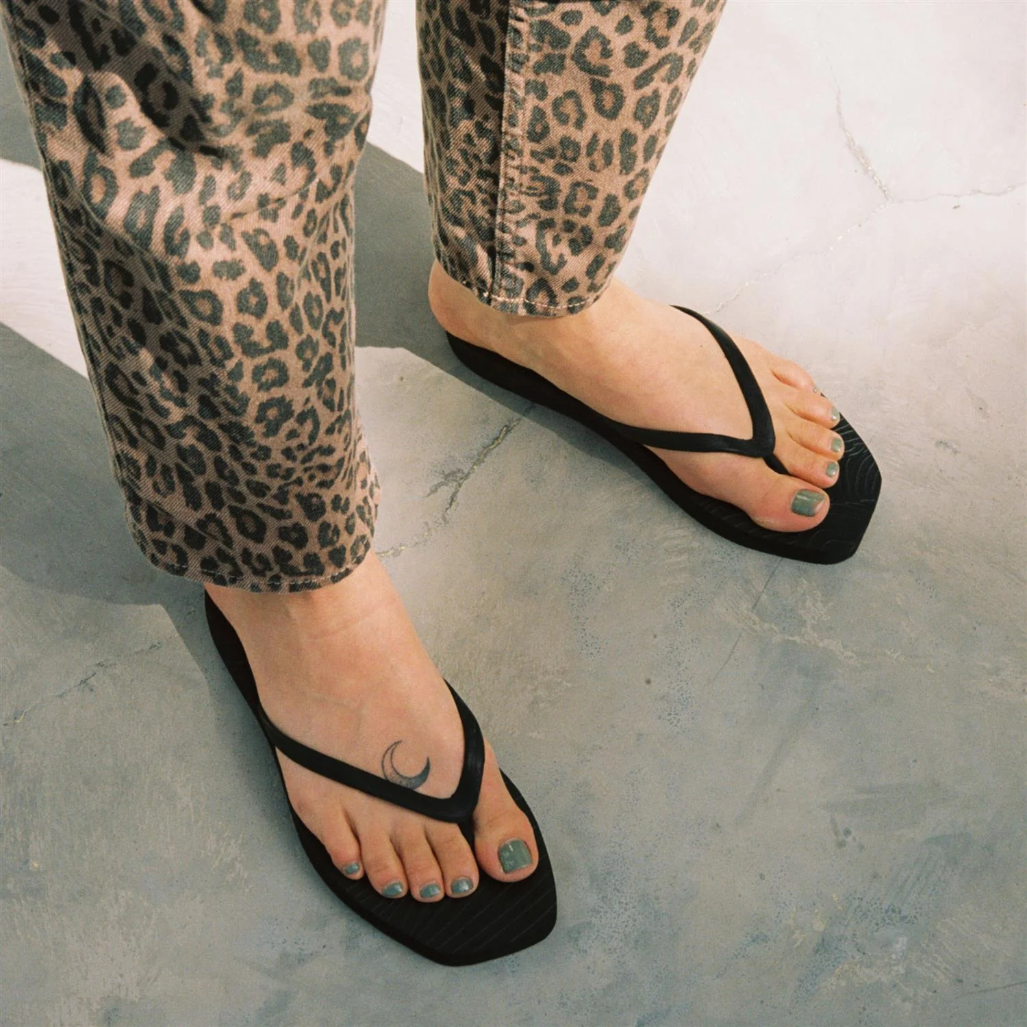 Tapered- Black - Image 4