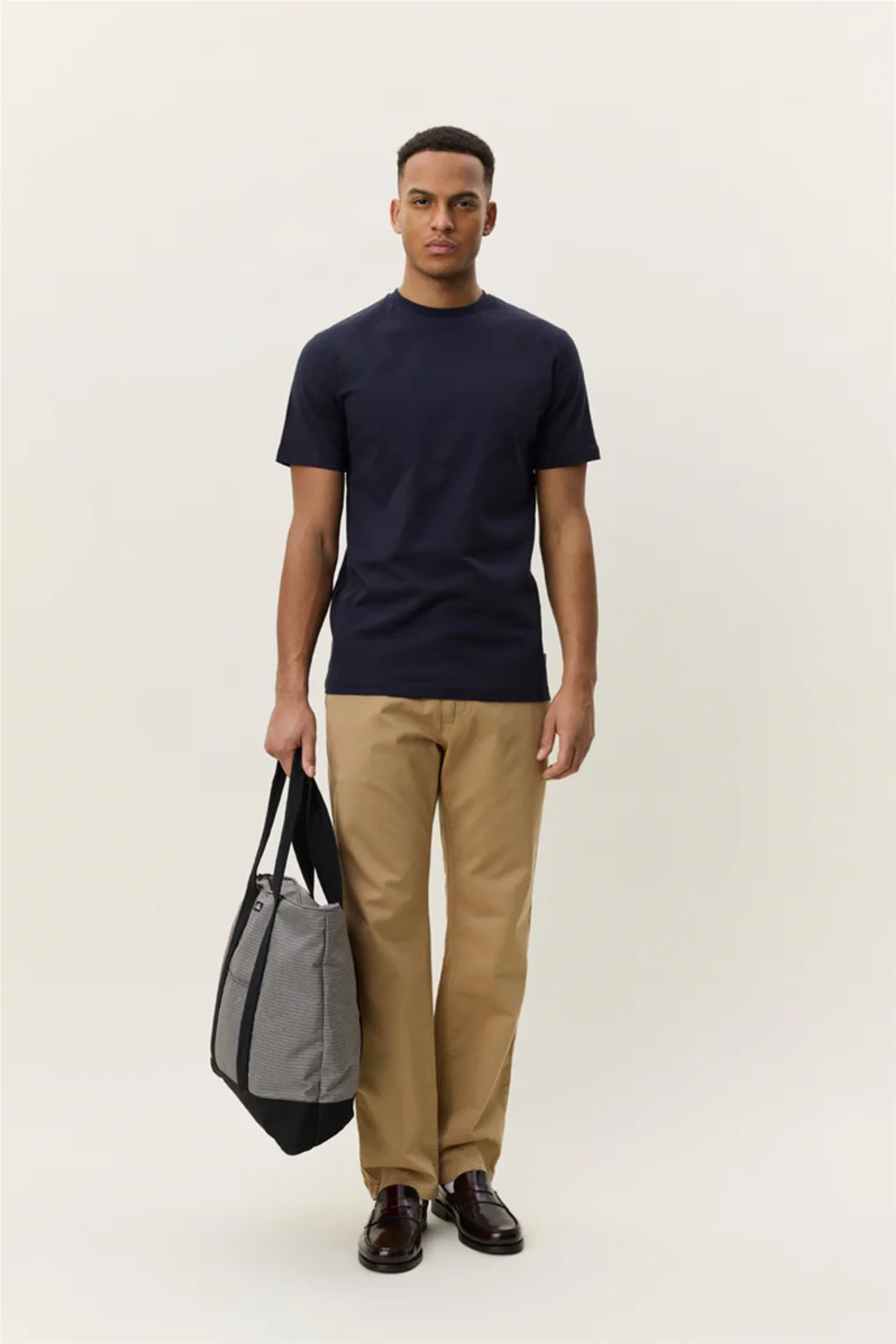 Flower T-Shirt Dark Blue Night - Image 3