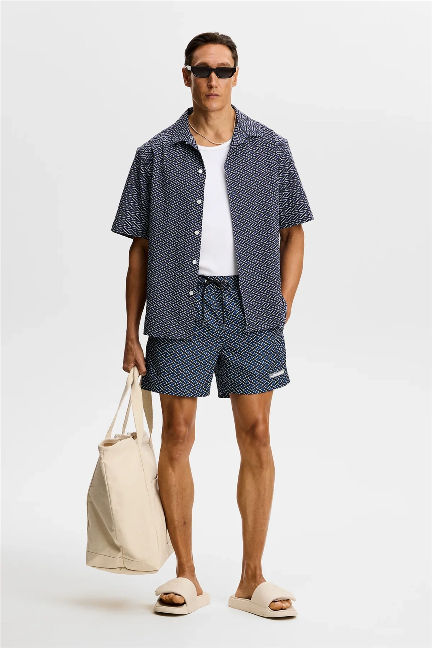 Donso Geo Resort Shirt Ladder Estate Navy - Image 4