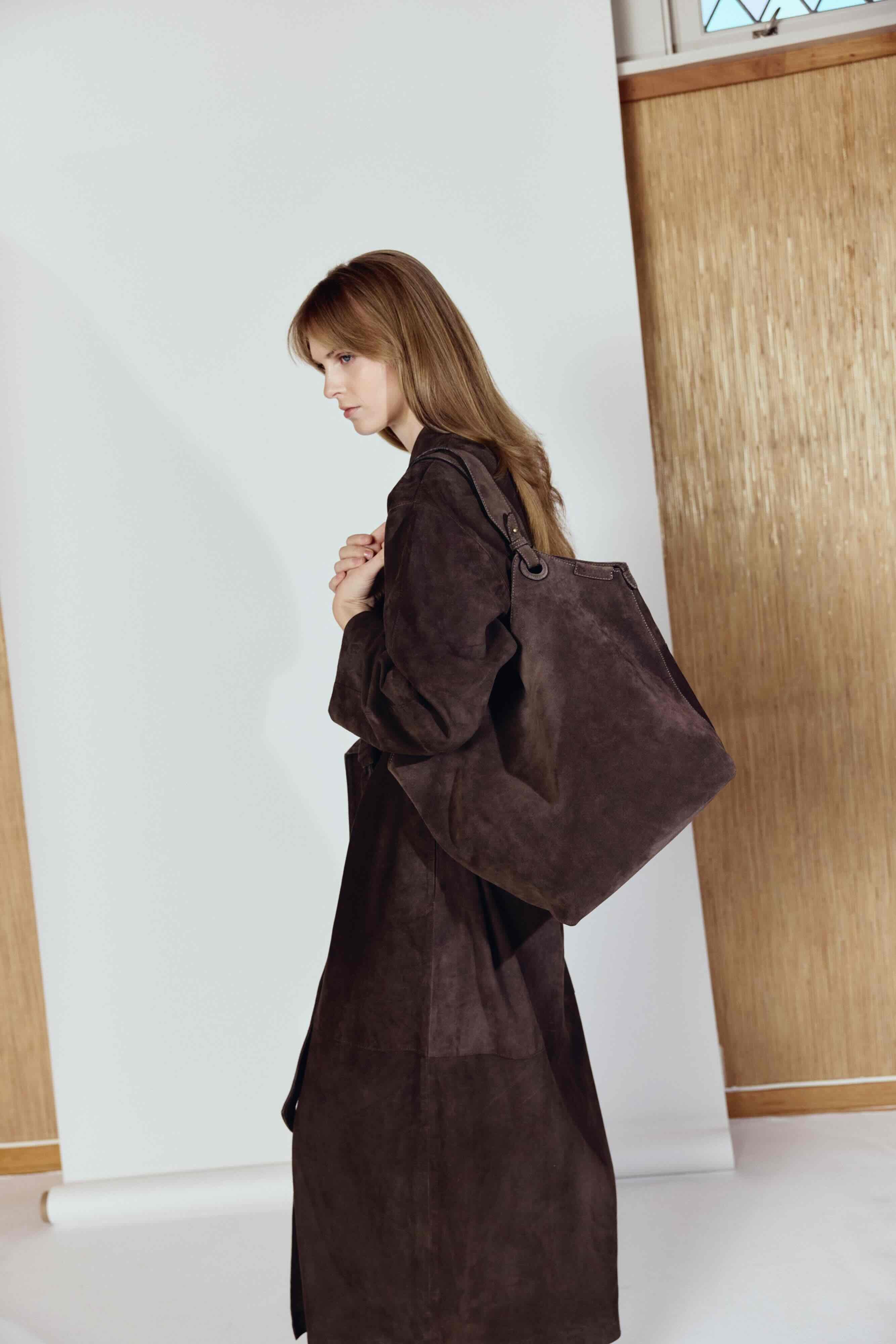 SOHO Shoulder Bag- Gold Camel Suede - Image 3