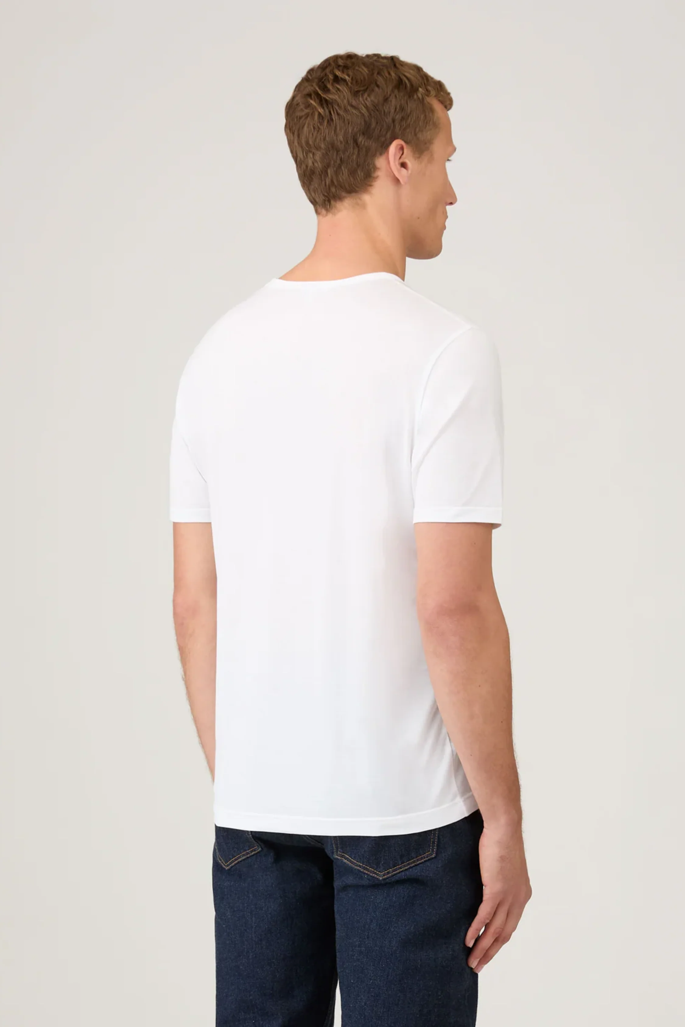 Classic T-Shirt White - Image 5